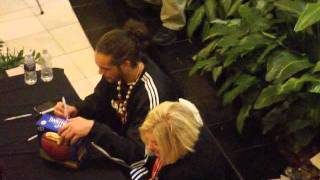 Joakim Noah @ Northbrook Mall - 12/21/2011