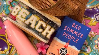 ASMR What's in my beach bag ☀️ & mini beach vlog 🌊👙🐚🏝️