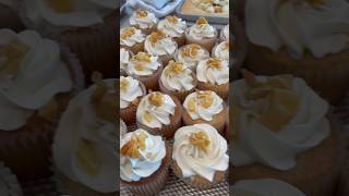 Pineapple With Coconut Buttercream Piña Colada Cupcakes😍