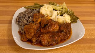 Delicious Stewed chicken served with quinoa and steam vegetables !!🥦 🥗