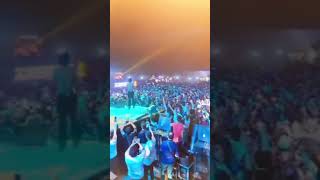 Rema performing “Calm Down” in Delhi,India