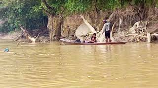 Menjala Ikan Disungai Landak