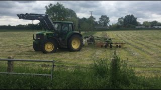 John Deere 6930 rowing up silage 2021