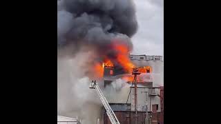 BREAKING: Massive fire at a West Flour Mill plant.#massive #fire #flourmill #plant #kent #ohio