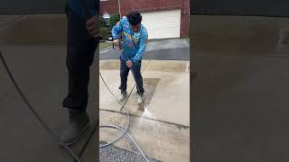 Power Washing Dirty Concrete #asmr #shorts #sidehustle