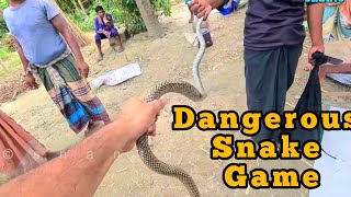 Snake Game | Dangerous Snake Game | Man Risking His Life.