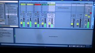 Ableton live 9 suites experimental Bass sound usin