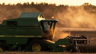 Żniwa / Harvest 2016 --John Deere 2266 & Bizon Z0-56