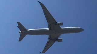 United Airlines Boeing 767-3CB(ER) [N685UA] departure from London Heathrow