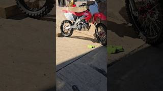 NEW 0 hour Honda CR250R First Start out of the Crate!