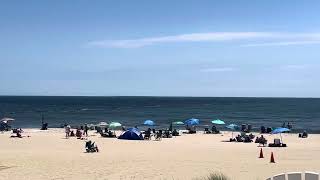 Yellow Flag with a sideways current at the Beach