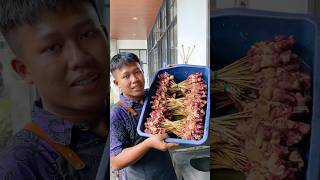 DI SINI BISA HABISIN RATUSAN TUSUK SATE KAMBING DAN AYAM DALAM SEHARI