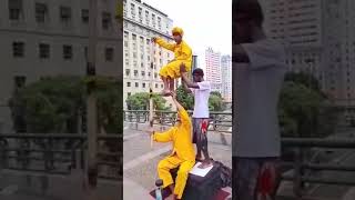 FANTÁSTICO SHOW DE ARTISTAS DE RUA. VIADUTO DO CHÁ, SÃO PAULO.