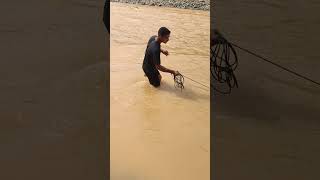 Video Fisherman hunting river fish..!!! #netsfishing#fishingnets #traditional