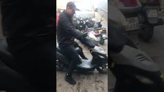 We put a Chinese scooter 50 cc by 100 cc on the rear wheel