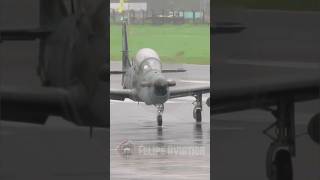 Embraer EMB-314 super tucano decolando sob chuva no Aeroporto do Recife #viral #shorts #short