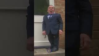 Ricky Gervais Scares The LIFE Out Of Warwick Davis!!😂😱😂 #shorts