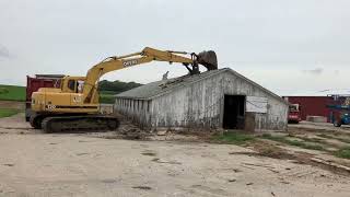 Tearing down my pig shed.#agriculture #farmstrong