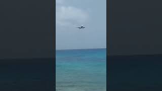 (4K) JetBlue Airways Airbus A321-200 landing in St Maarten Airport SXM.