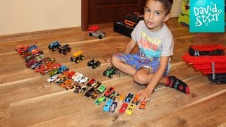 Хот Виллс коллекция и гонки дома на скоростном трэке Hot Wheels race track build and car collection