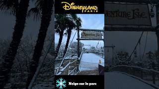 #disneylandparis sous la #neige /#snow  ! Juste #magic #magnifique ambiance #noel #christmas 4/?