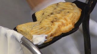 Japanese Street Food - Giant Fish-Shaped Bread