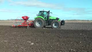 Deutz-Fahr Agrotron M 650 mit Güttler SuperMaxx bei der Hafersaat + GreenMaster 640 bei KleegrasSaat