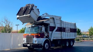 WhiteGMC WX64 - F.F. Gomez Square Body Garbage Truck