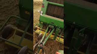 Baling John deere