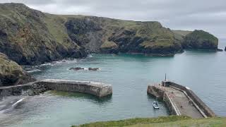 Poldhu Cove to Mullion Cove along the South West Coast path