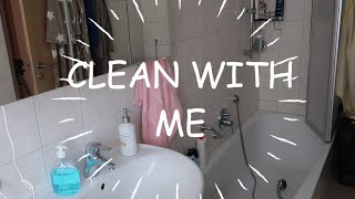 Clean with me in the bathroom with my special guest😁