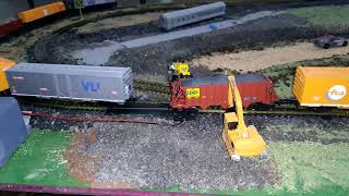 Acidente na via ( maquete) trem faz manobras