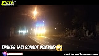 TRUK TRAILER PENGANGKUT ALAT BERAT MENUJU KAWAH URUNG UNTUK PENGEBORAN GAS BUMI🌎