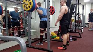 Dirty squat 180 kg (400 lbs) x 9 reps