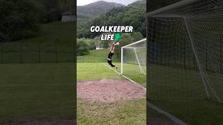 If YOU are a GK…YOU’D KNOW WHAT I MEAN😏🧤#iileven #goalkeeperlife #vitadaportieri