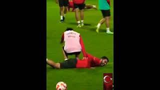 arda güler🇹🇷amilli takımın antrenmanında çok yorulmuş.😂😂😂#shorts #ardagüler #shortsvideo