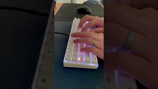 NK Creams | ilovbee i61 | MDA Keycaps | #keyboardsounds #typing #mechanicalkeyboard