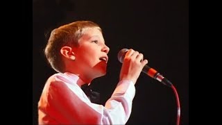 Les Petits Chanteurs d'Asnières - On a Highway to Freedom (Gala 2000)