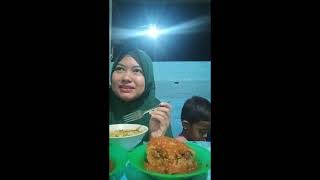 MAKAN BAKSO MERCON BERANAK