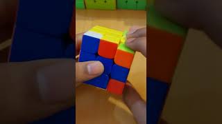 Rubik's cube on beat