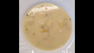 Spargelcremesuppe - das einzige was ich zur Spargelsaison wirklich gern esse.