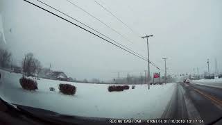 Honda CR-V Avoids an Accident - Snow and Winter Driving - Rexing Dashcam