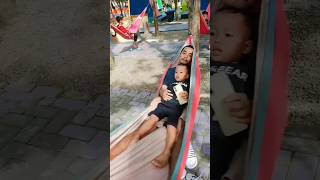 Asik Maen Ayunan sama ayah #shorts  #shortsviral #ayunananak