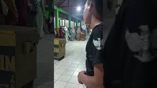 Yarah  bersama rombongan