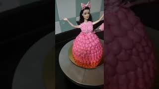 Making Doll Cake.