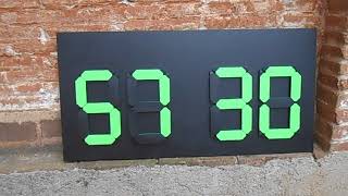 Scoreboard with green flip numbers | Short video of a simple sports scoreboard | Make one yourself