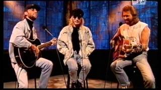 Bee Gees - I've Gotta Get a Message To You live MTV Most Wanted 1993