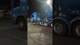 Si Biru Pertamina #trending #jelajahmalam #truck #fypシ゚viral #shortvideo