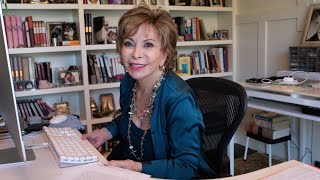 ISABEL ALLENDE | Biografía y resumen de sus libros más destacados