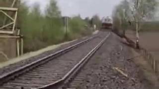 Дети сварщики прикололись над поездом  Children Funny Train